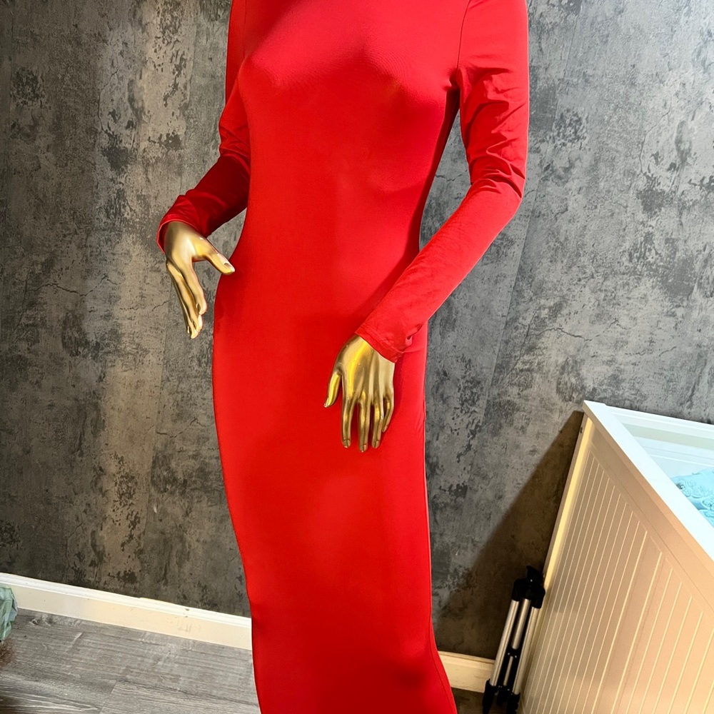 Elegant Red Long Sleeve Dress